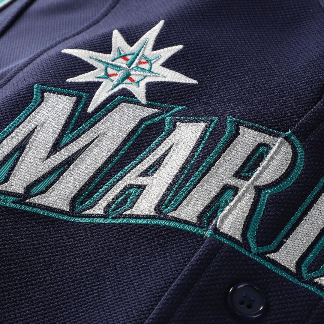 Ichiro Suzuki Seattle Mariners Mitchell & Ness 2006 Cooperstown Mesh Batting Practice Button-Up Jersey - Navy